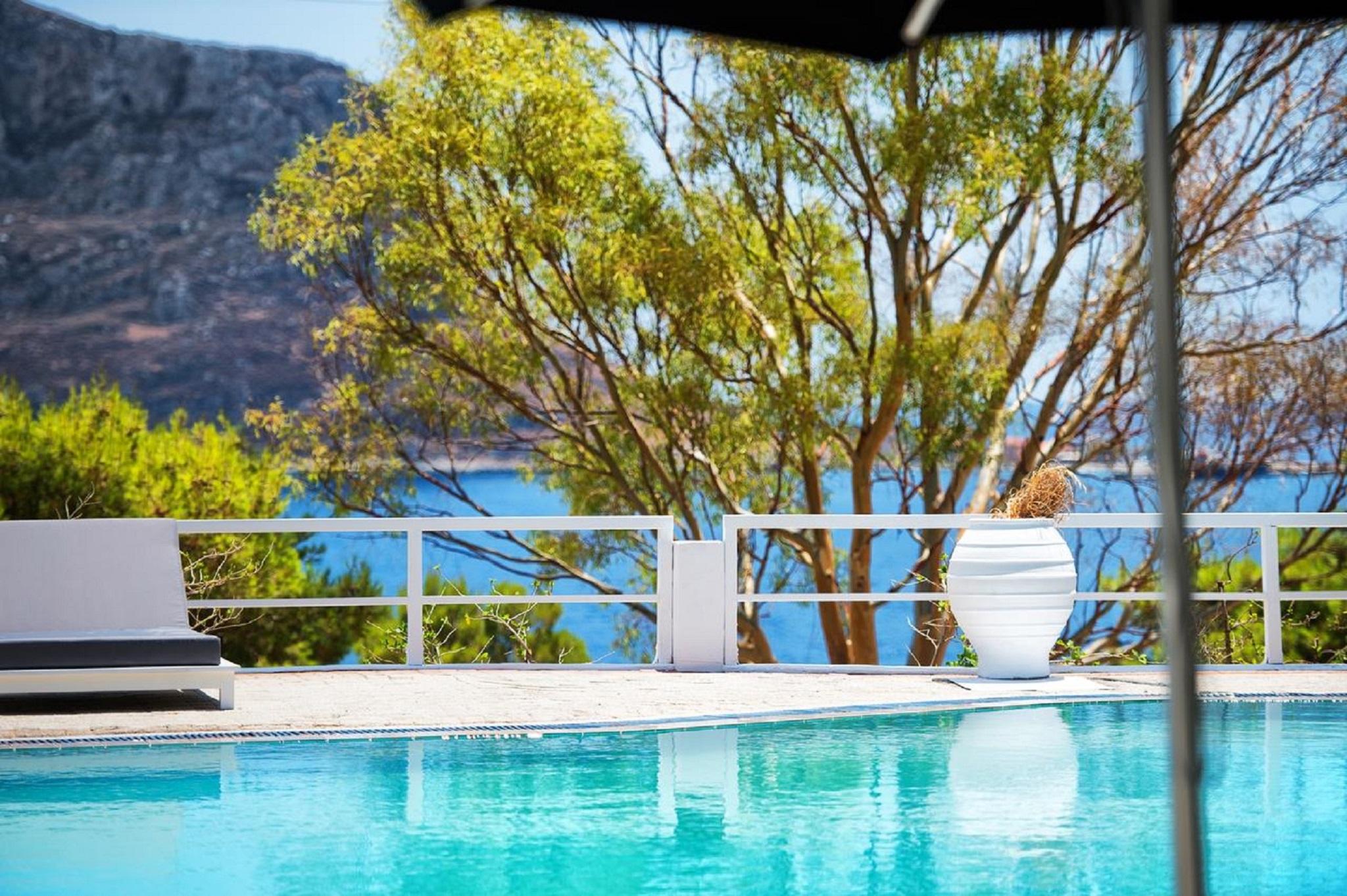 Akra Morea Hotel & Residences モネンバシア エクステリア 写真