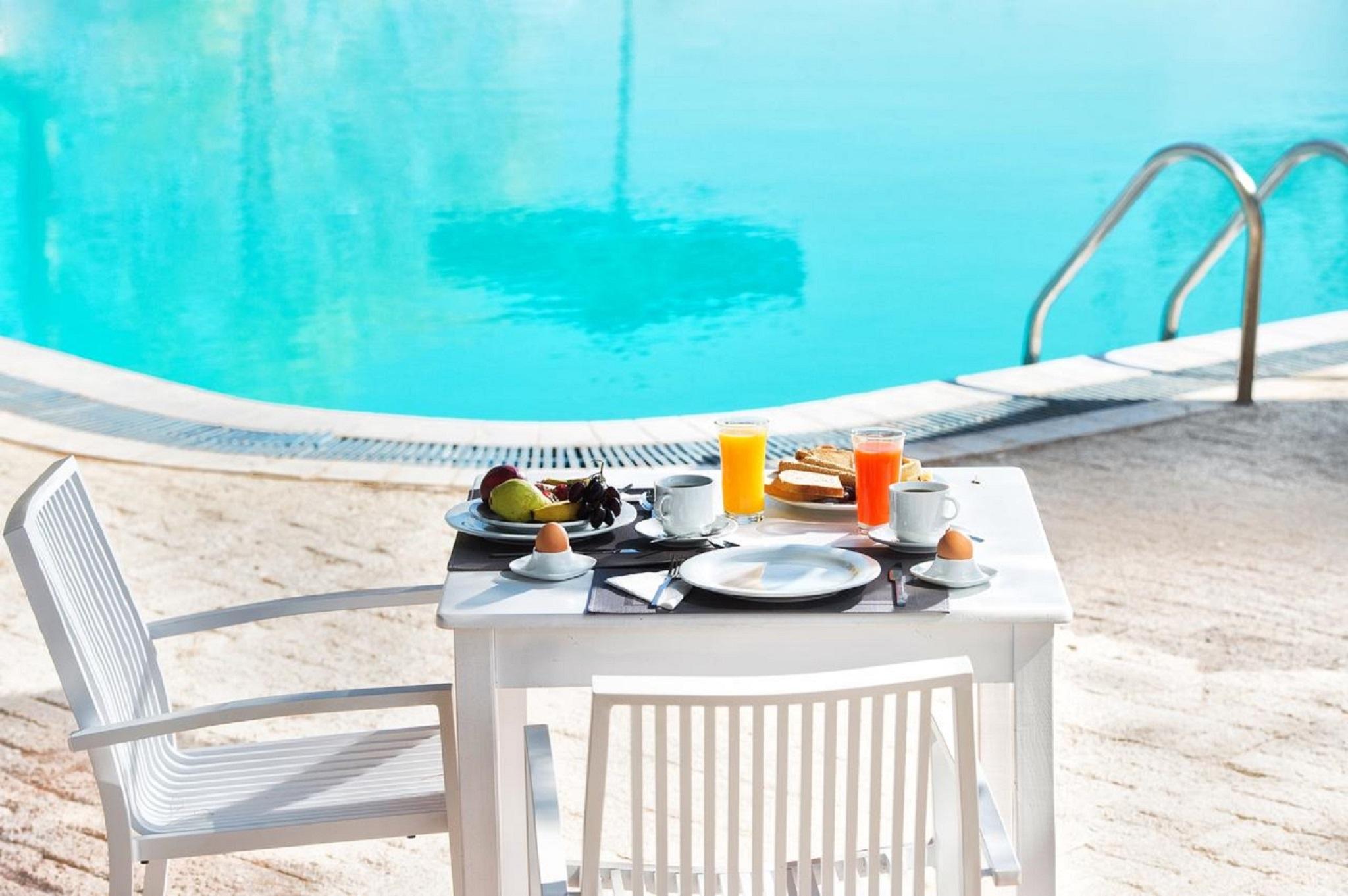 Akra Morea Hotel & Residences モネンバシア エクステリア 写真