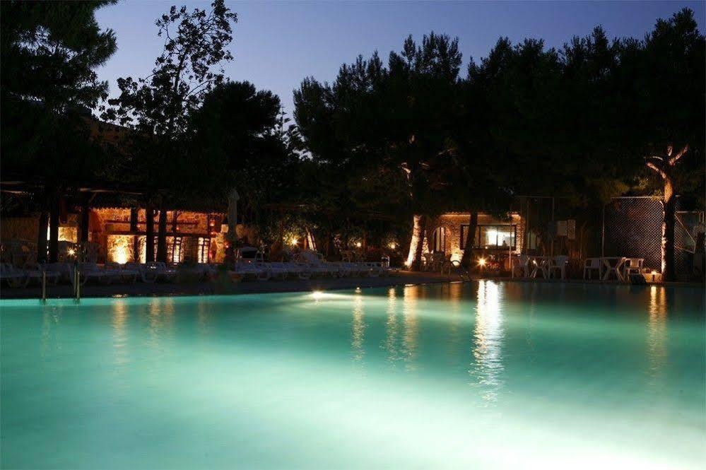 Akra Morea Hotel & Residences モネンバシア エクステリア 写真